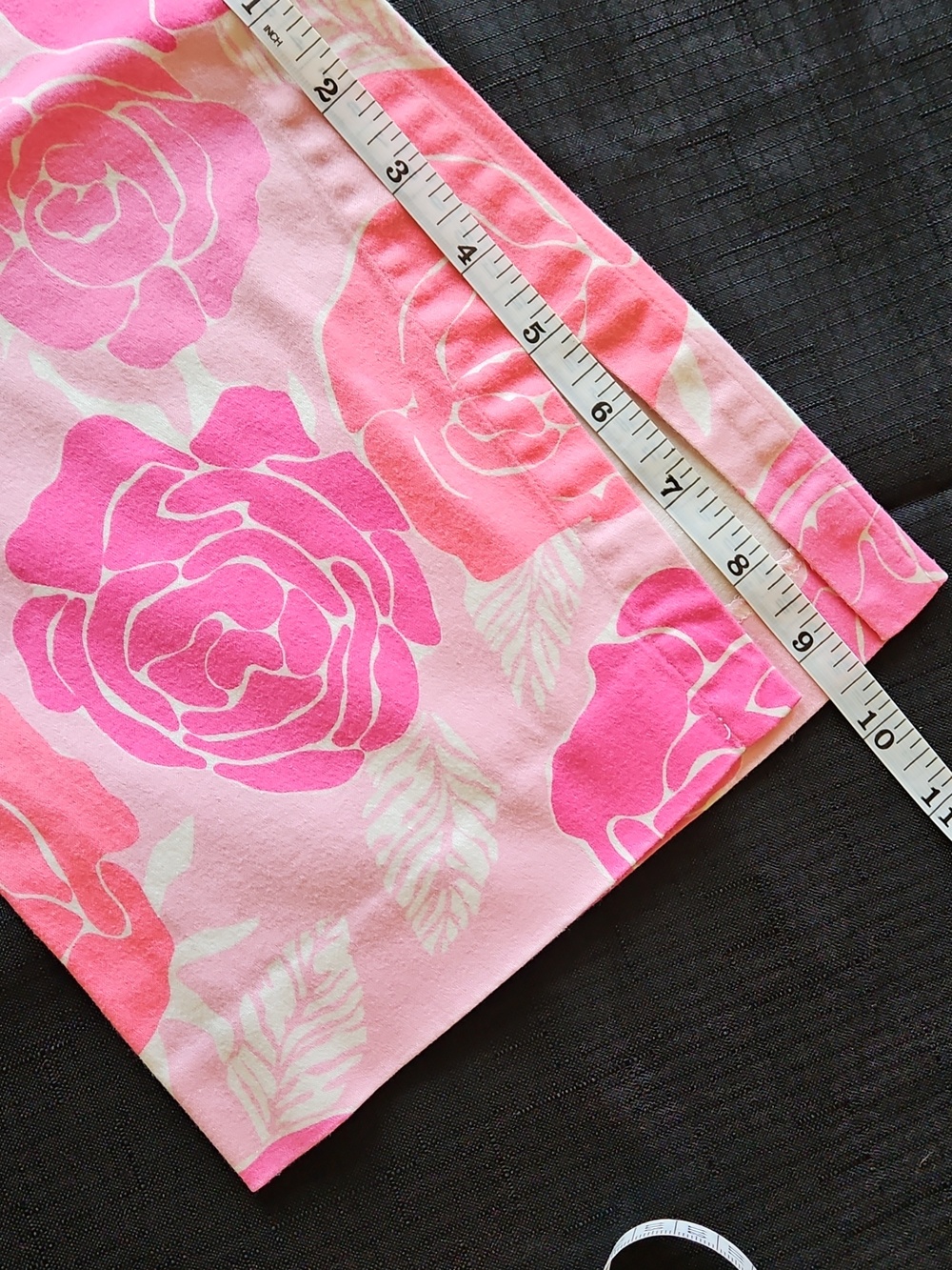 Lilly Pulitzer Vibrant Pink Rose Capris - Picture 14 of 15
